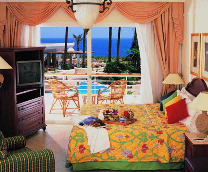 Renaissance Sheikh Golden View 5*